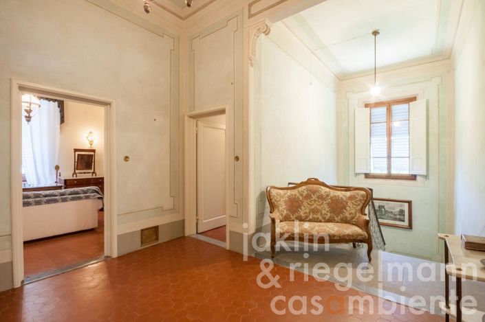 Image No.24-9 Bed Villa for sale