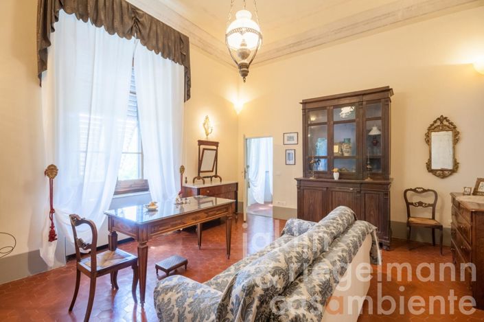 Image No.27-9 Bed Villa for sale