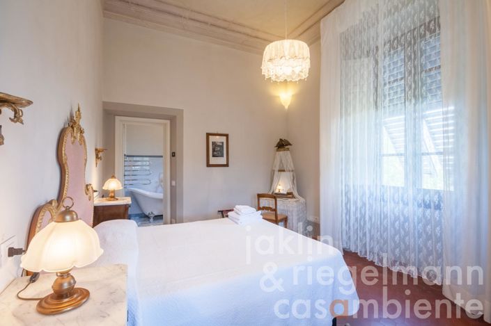 Image No.29-9 Bed Villa for sale