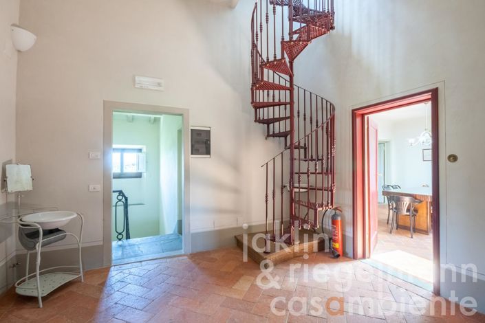 Image No.33-9 Bed Villa for sale