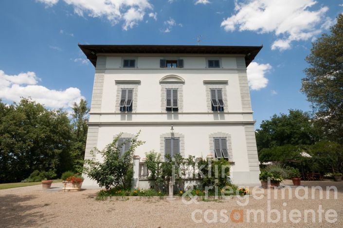 Image No.5-9 Bed Villa for sale