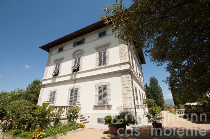 Image No.6-9 Bed Villa for sale