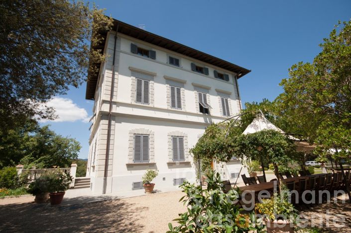 Image No.8-9 Bed Villa for sale