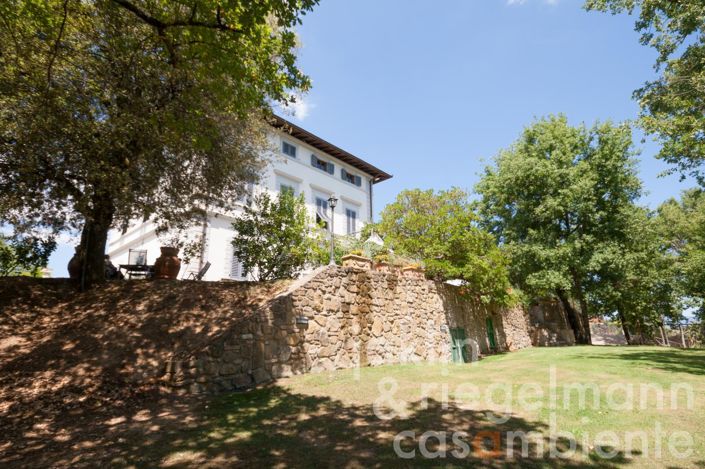 Image No.9-9 Bed Villa for sale