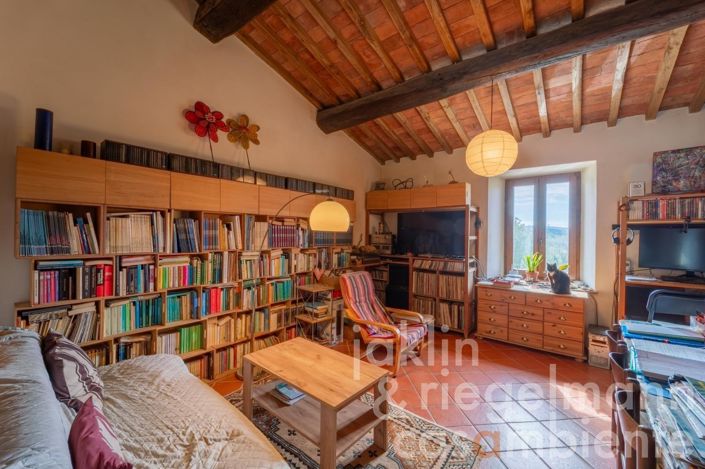 Image No.27-3 Bed Country House for sale