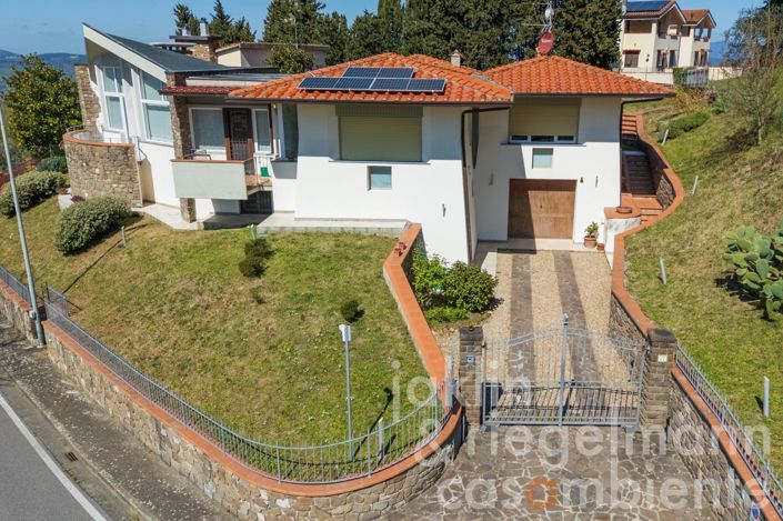 Image No.2-3 Bed Villa for sale