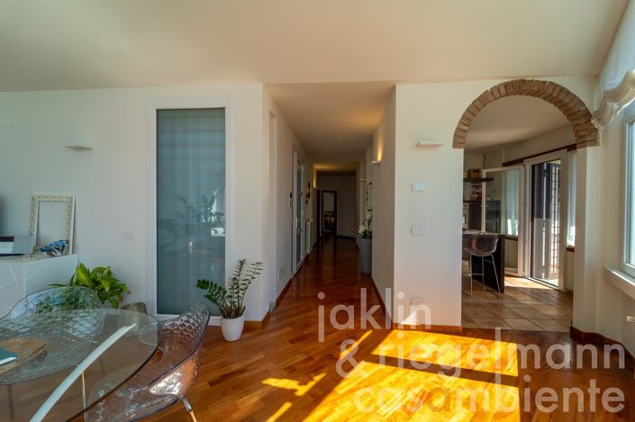 Image No.24-3 Bed Villa for sale