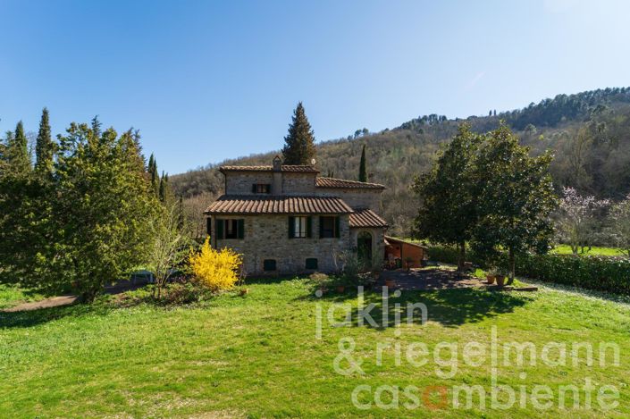 Image No.10-8 Bed Country House for sale