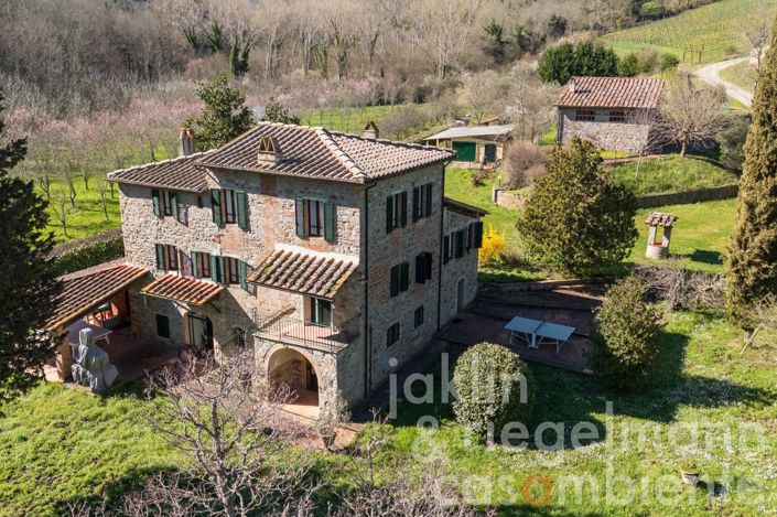 Image No.33-8 Bed Country House for sale