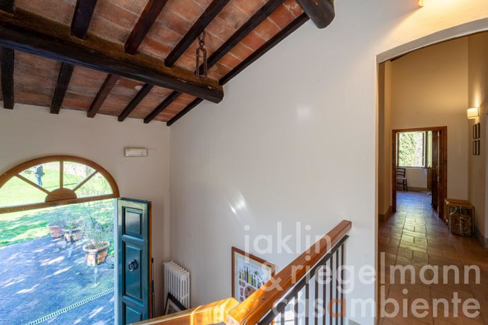 Image No.38-8 Bed Country House for sale