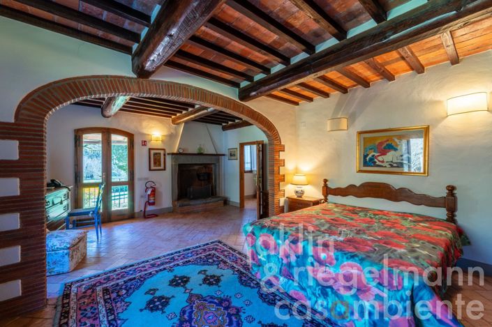 Image No.47-8 Bed Country House for sale