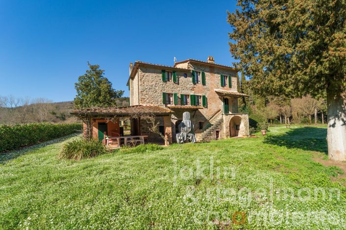 Image No.5-8 Bed Country House for sale