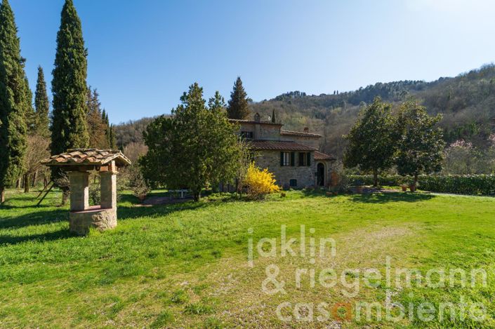 Image No.9-8 Bed Country House for sale