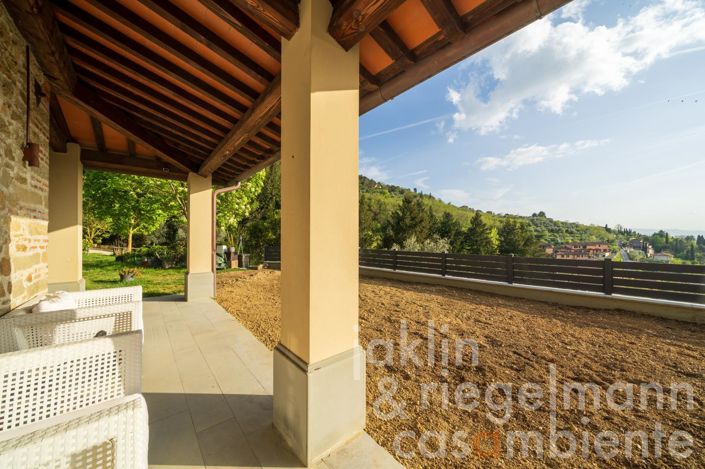 Image No.15-4 Bed Country House for sale