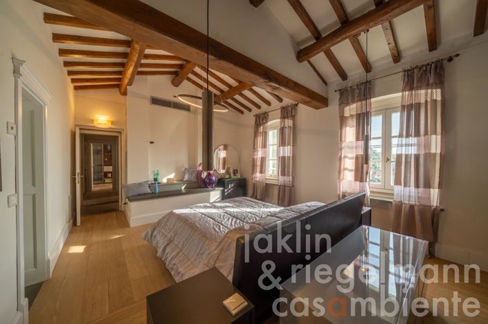 Image No.40-4 Bed Country House for sale