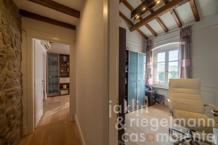 Image No.41-4 Bed Country House for sale