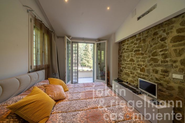 Image No.44-4 Bed Country House for sale