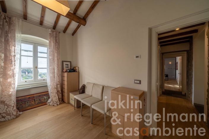 Image No.45-4 Bed Country House for sale