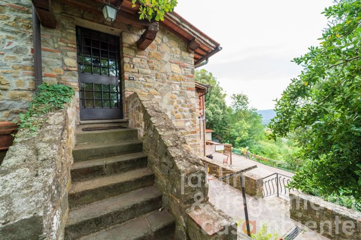 Image No.22-6 Bed Country House for sale