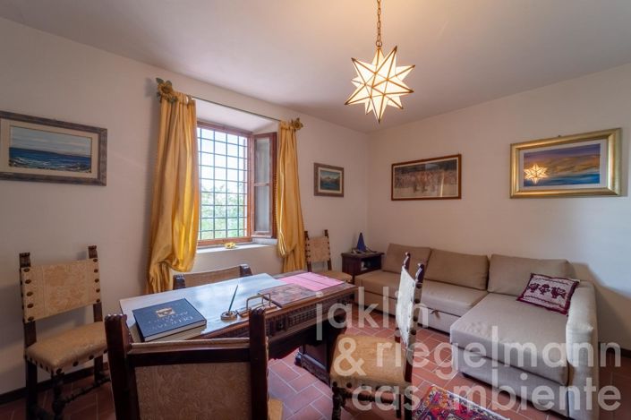 Image No.25-6 Bed Country House for sale