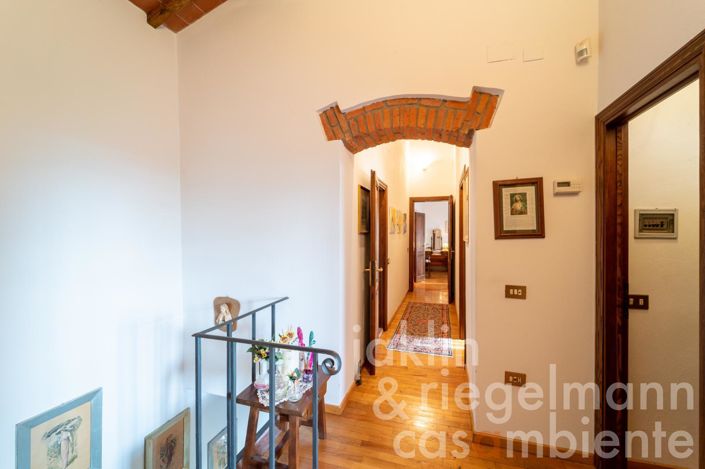 Image No.39-6 Bed Country House for sale