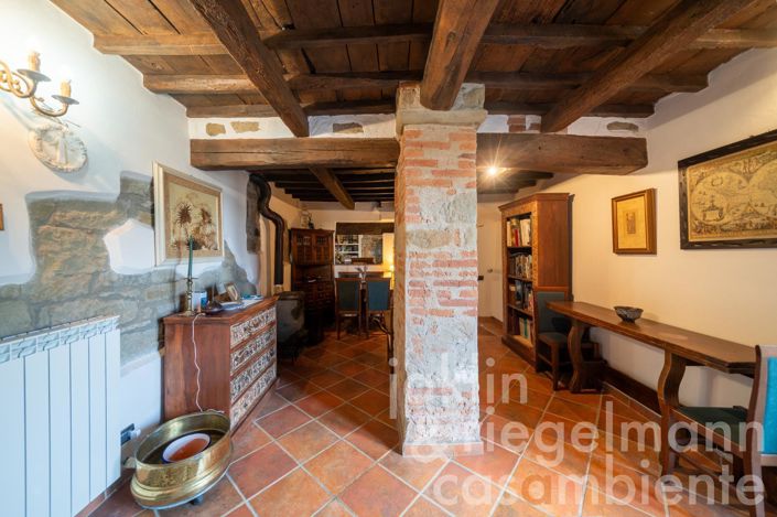 Image No.21-Maison de campagne de 6 chambres à vendre à Reggello