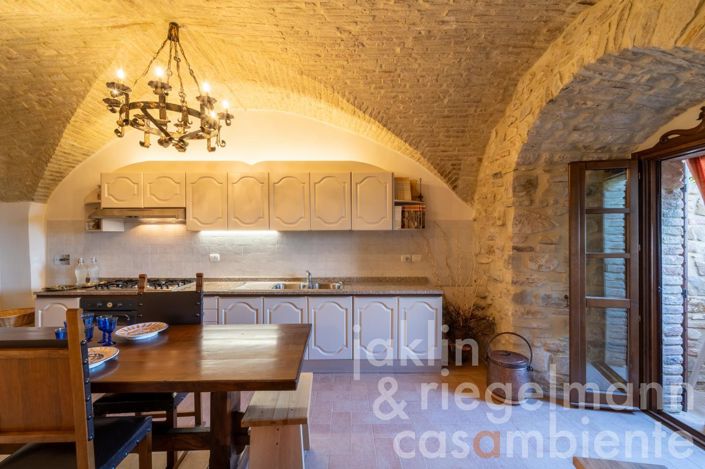 Image No.23-3 Bed Townhouse for sale