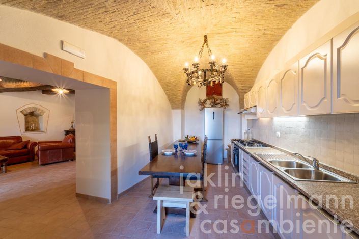 Image No.28-3 Bed Townhouse for sale
