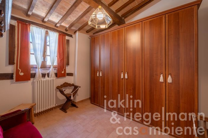 Image No.40-3 Bed Townhouse for sale