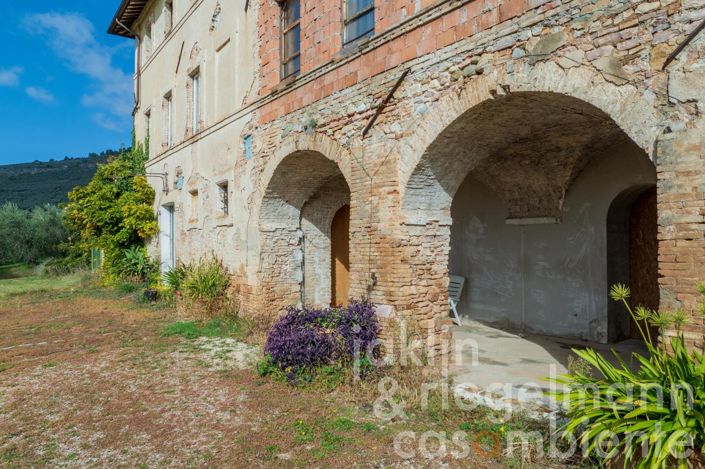 Image No.16-Maison de campagne de 4 chambres à vendre à Spello