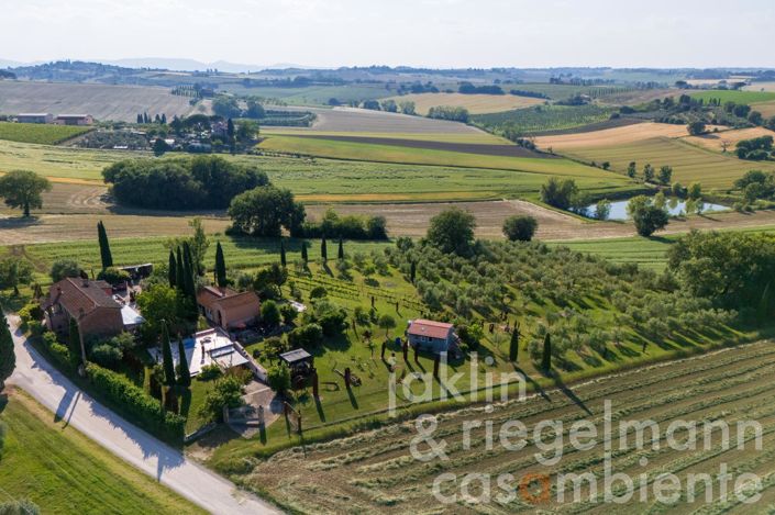Image No.8-Maison de campagne de 4 chambres à vendre à Castiglione del Lago