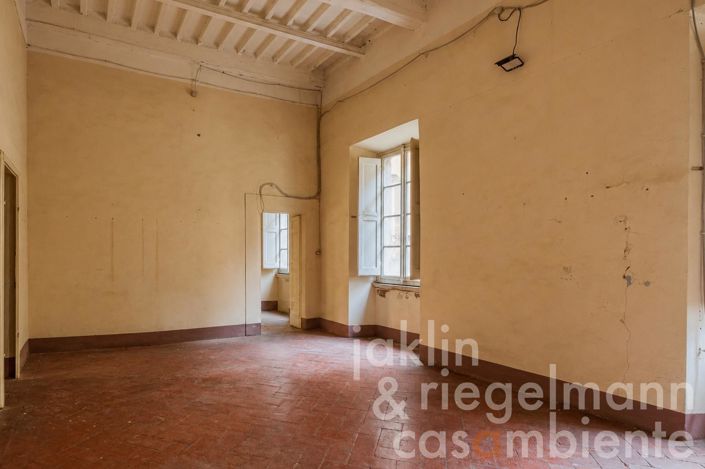 Image No.22-13 Bed Villa for sale