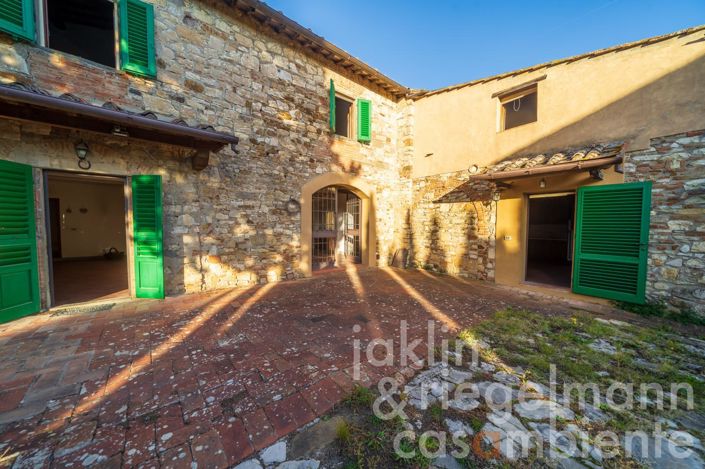 Image No.22-5 Bed Country House for sale