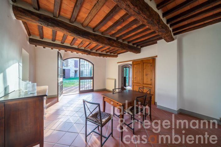 Image No.25-5 Bed Country House for sale