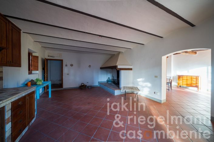 Image No.26-5 Bed Country House for sale