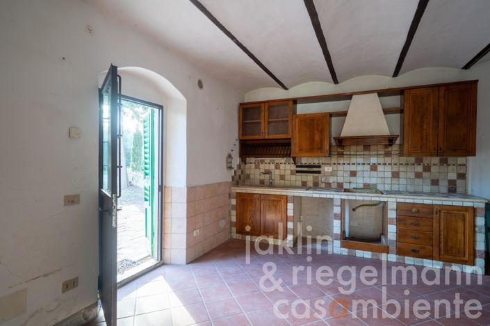 Image No.28-5 Bed Country House for sale