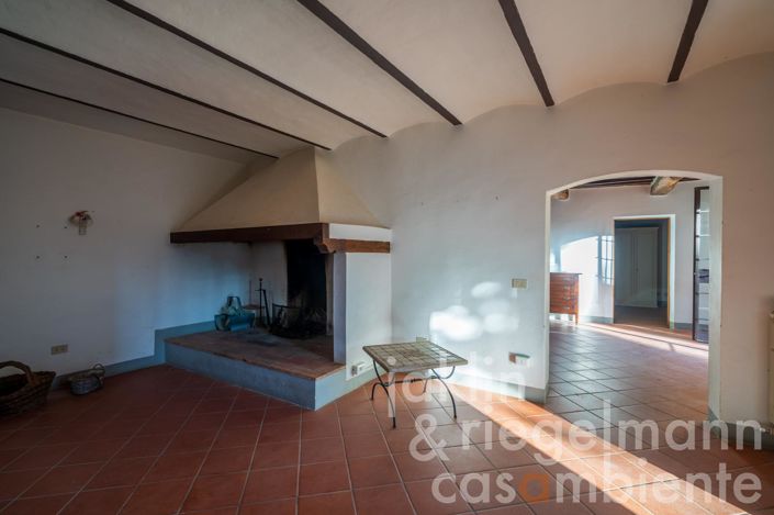 Image No.31-5 Bed Country House for sale