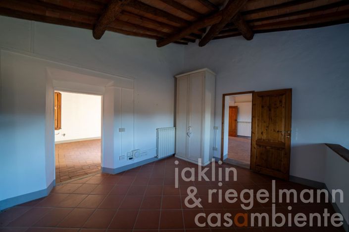 Image No.37-5 Bed Country House for sale