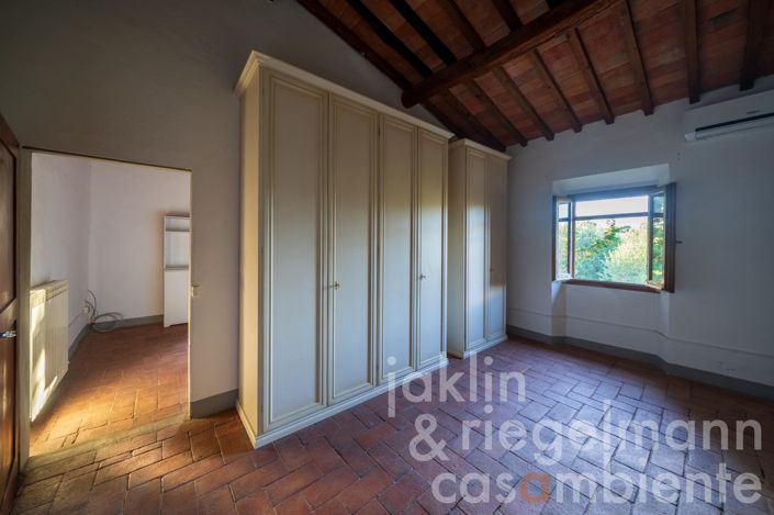 Image No.44-5 Bed Country House for sale