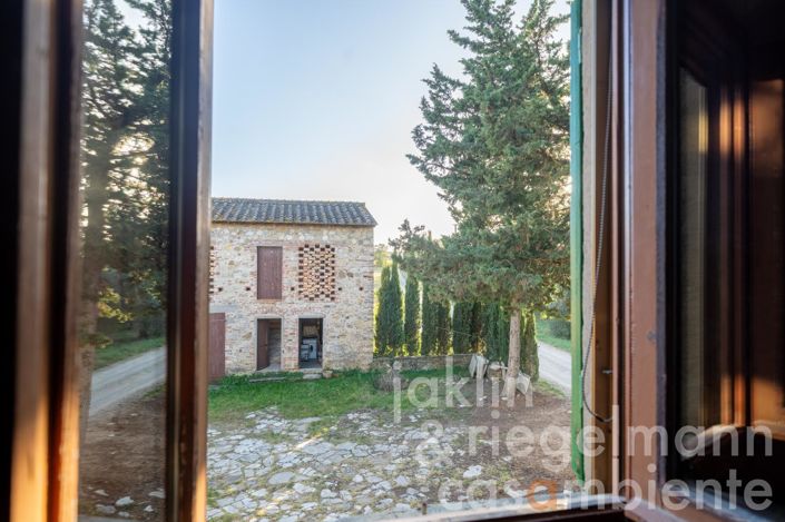 Image No.47-5 Bed Country House for sale