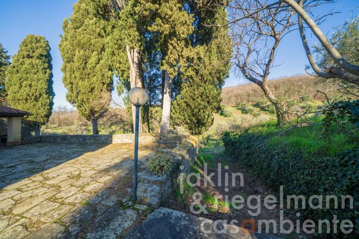 Image No.10-5 Bed Country House for sale
