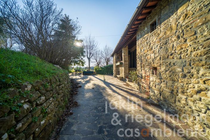 Image No.20-5 Bed Country House for sale