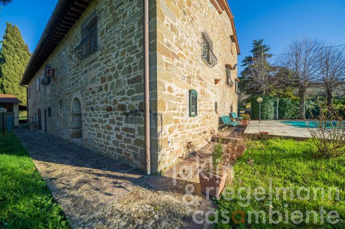 Image No.24-5 Bed Country House for sale