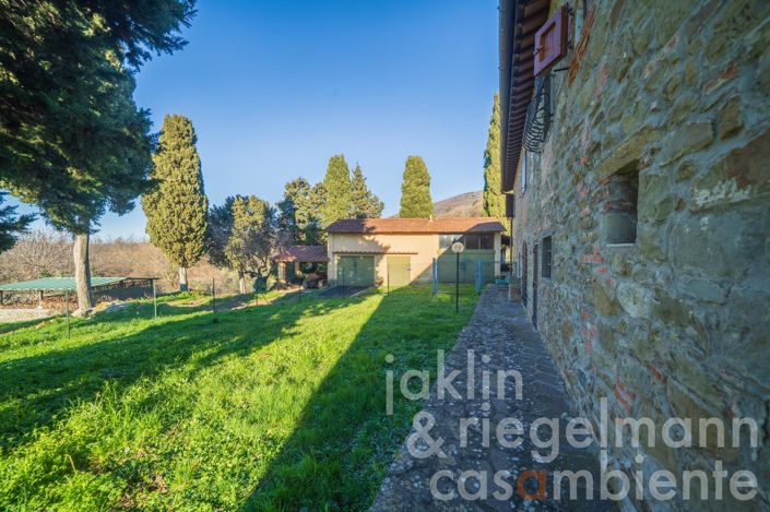 Image No.25-5 Bed Country House for sale