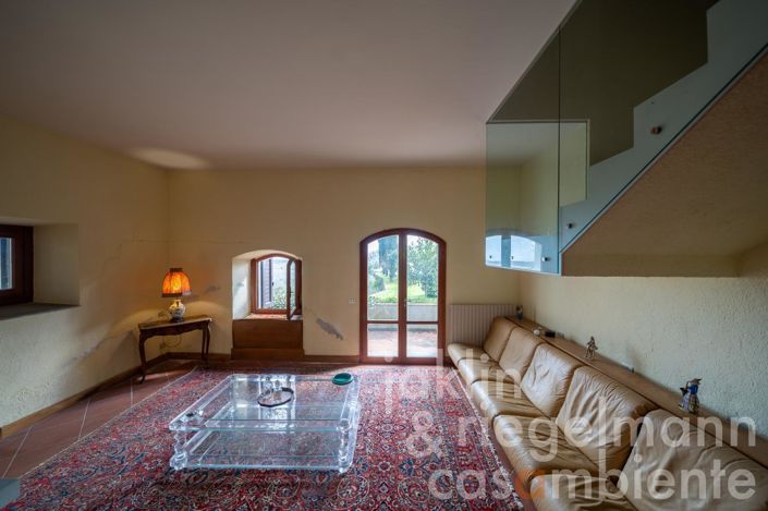 Image No.18-7 Bed Country House for sale