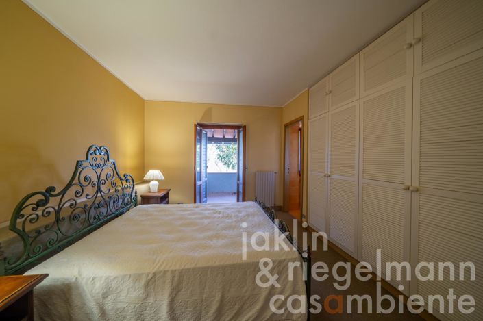 Image No.31-7 Bed Country House for sale