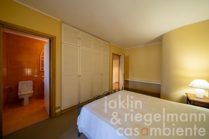 Image No.32-7 Bed Country House for sale