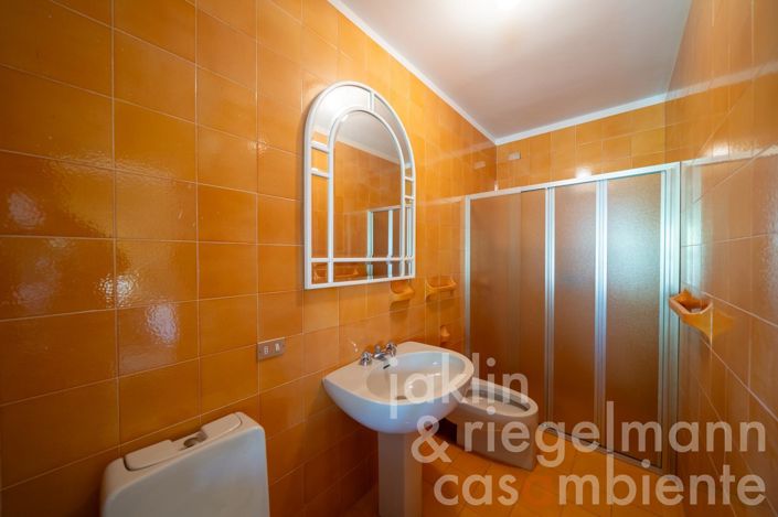 Image No.33-7 Bed Country House for sale