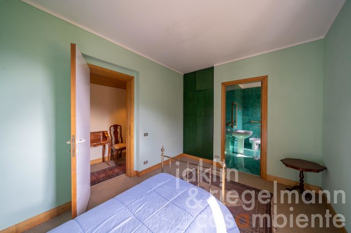 Image No.44-7 Bed Country House for sale