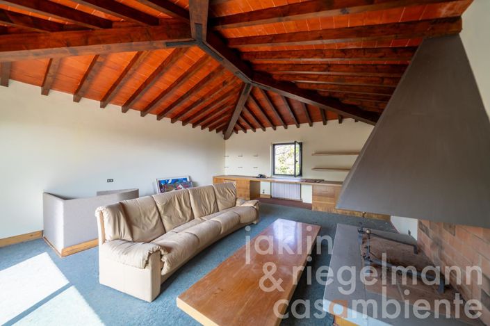 Image No.52-7 Bed Country House for sale